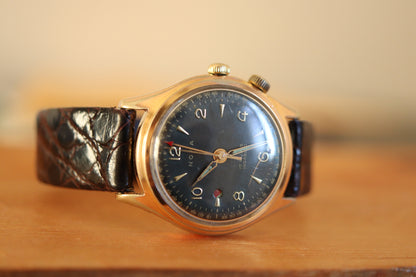 Nora Manual-Wind Alarm Watch