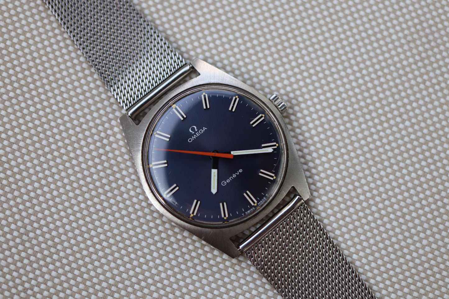 Omega Genève Ref. 135.041 – A Timeless Classic