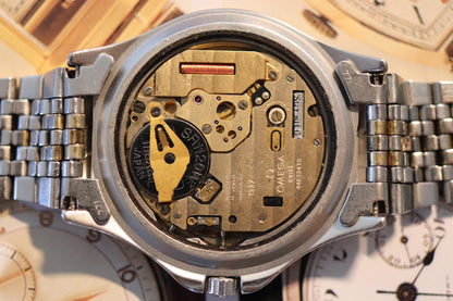 Very rare 2 tones Omega Seamaster 1337 - www.watchvault.ca
